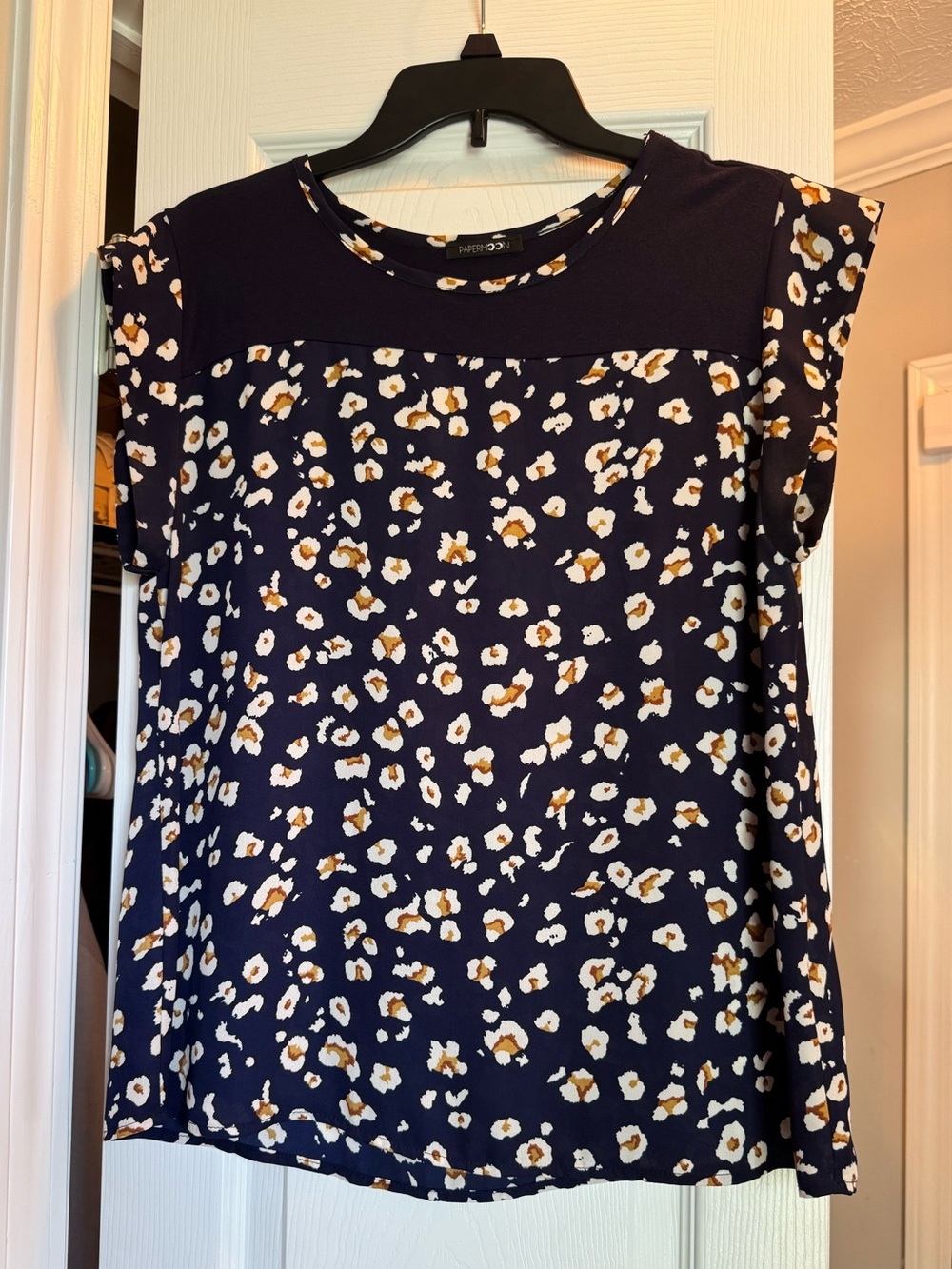 Papermoon Navy Floral Print Short Sleeve Blouse with Gold Accents NWOT